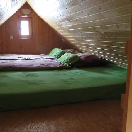 Skiareal U Vodarny Bedrichov شقة